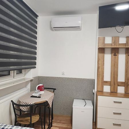 Goscinna Hacjenda Radwanice Bagian luar foto