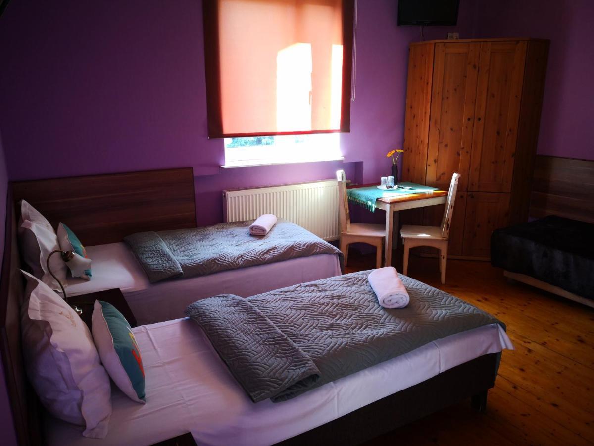 Goscinna Hacjenda Radwanice Bagian luar foto