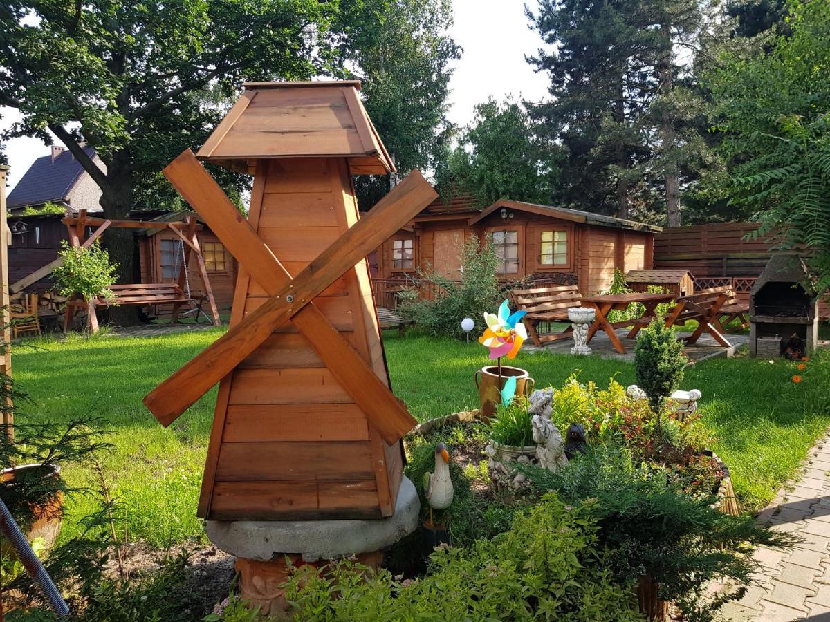 Goscinna Hacjenda Radwanice Bagian luar foto