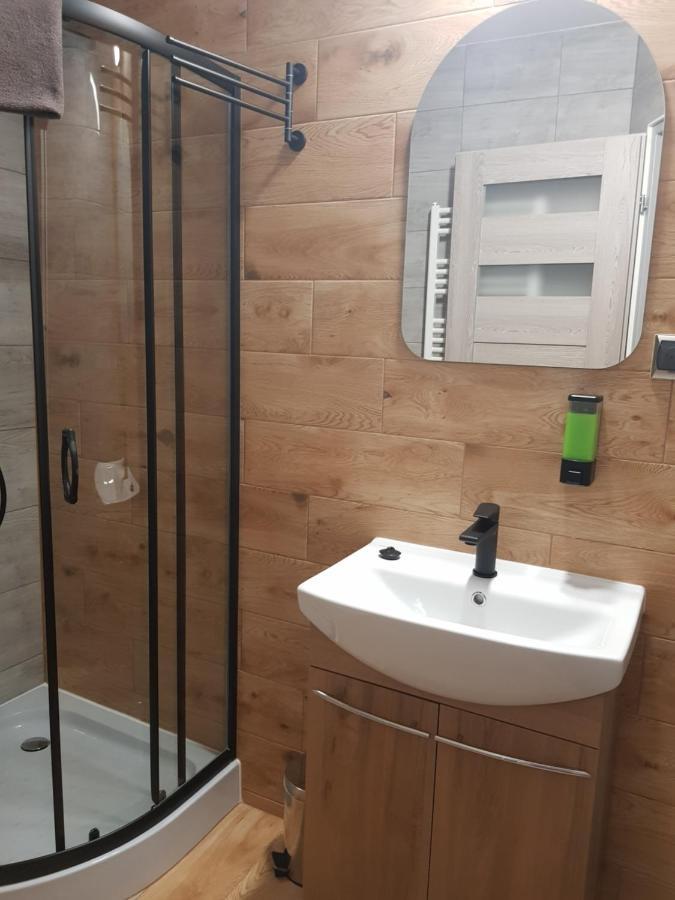 Goscinna Hacjenda Radwanice Ruang foto